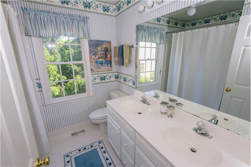 1708 Adler Lane Master Bathroom