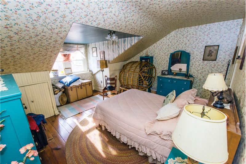 108 E Main Street Bedroom