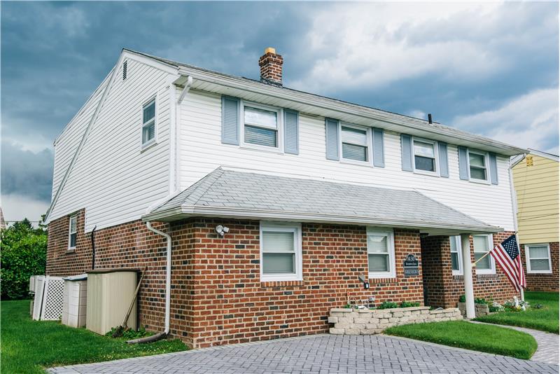 1430 Brierwood Road Exterior Front