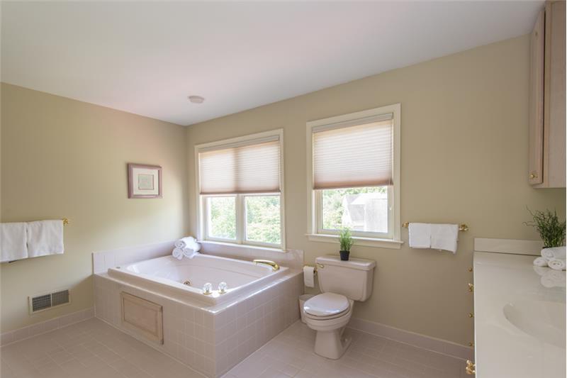1752 Thistle Way, Malvern