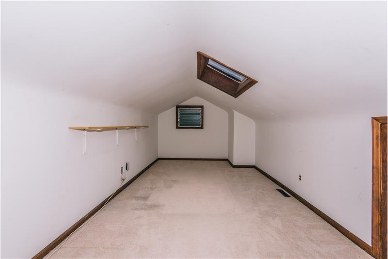 581 Lindsey Drive Bonus Room