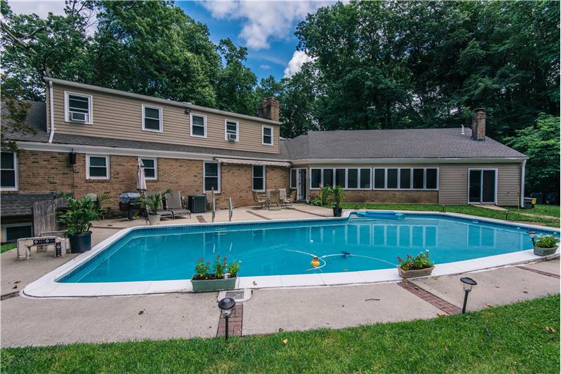 581 Lindsey Drive Pool