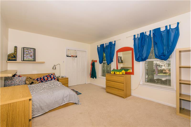 581 Lindsey Drive Bedroom