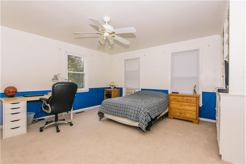581 Lindsey Drive Bedroom