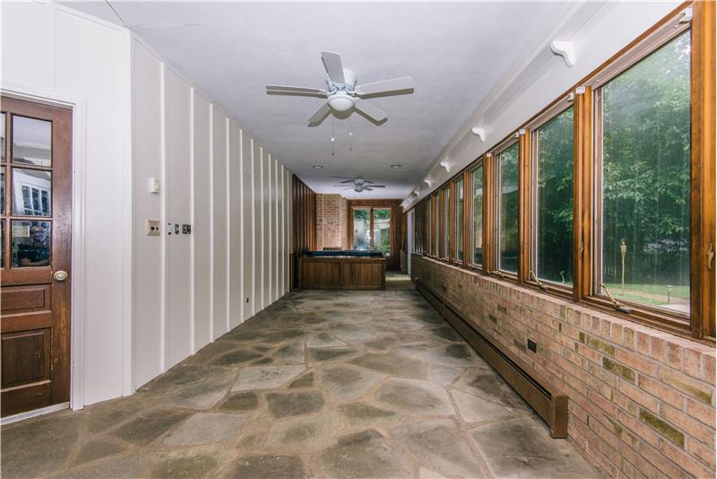 581 Lindsey Drive 4 Season Enclosed Porch
