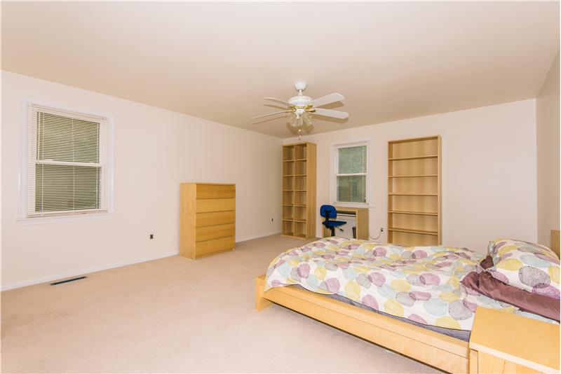 581 Lindsey Drive Bedroom