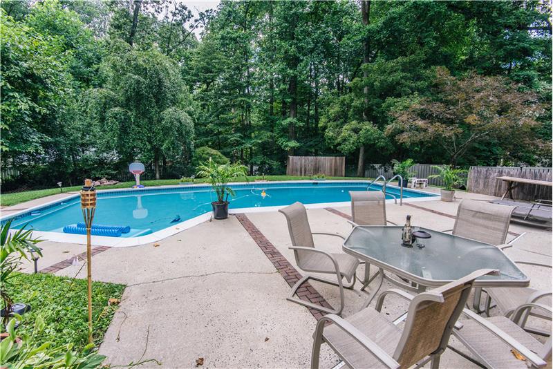 581 Lindsey Drive Pool