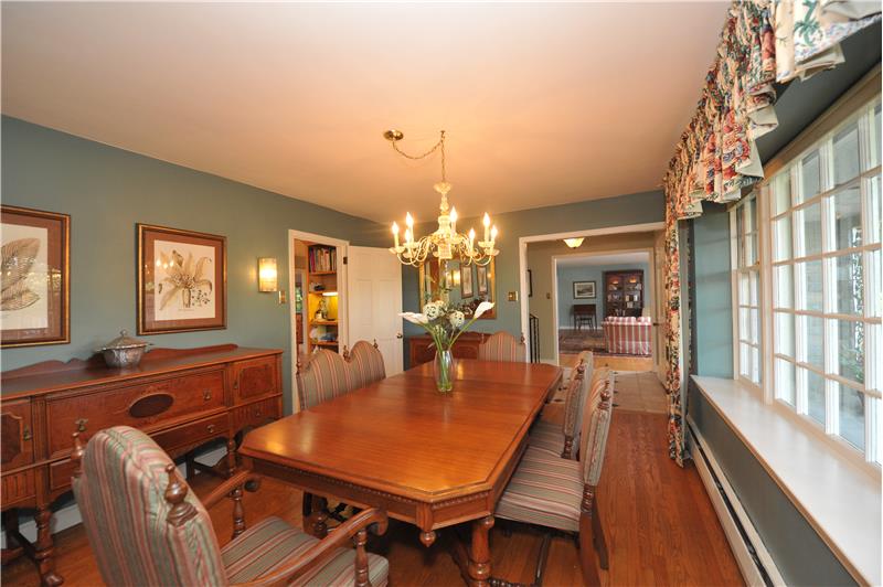 725 Knox Road Dining Room