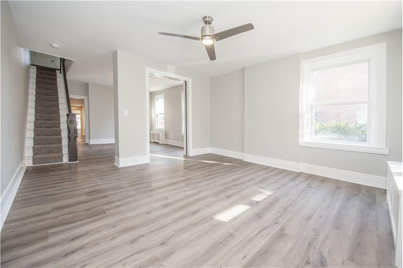 205 E Freedley Street Entry View