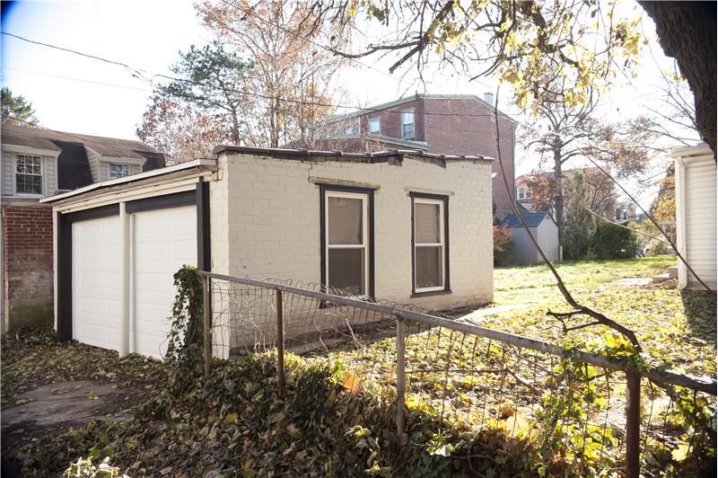 205 E Freedley Street 2 Car Garage