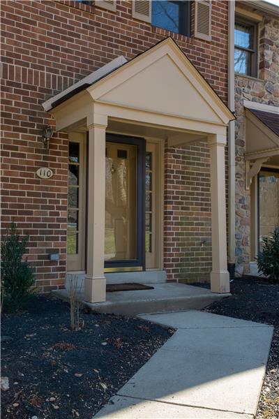 110 Putney Lane Entrance