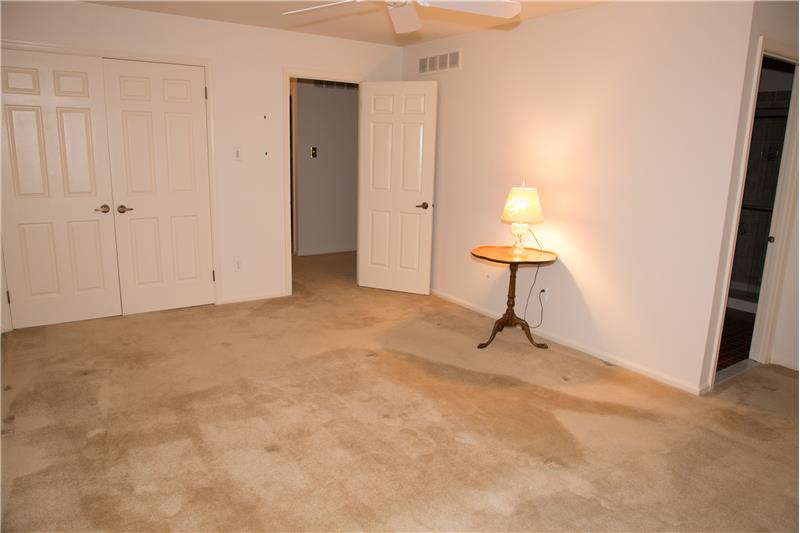110 Putney Lane Bedroom