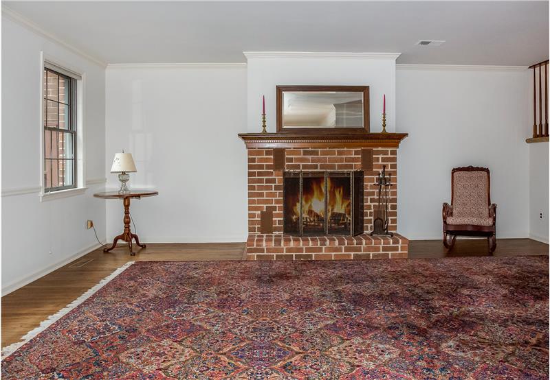 110 Putney Lane Living Room
