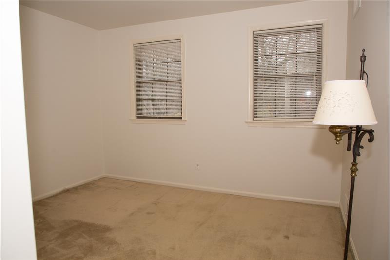 110 Putney Lane Bedroom