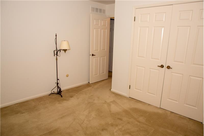 110 Putney Lane Bedroom
