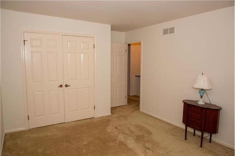 110 Putney Lane Bedroom