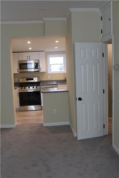 3138 Agate Street - Living Area