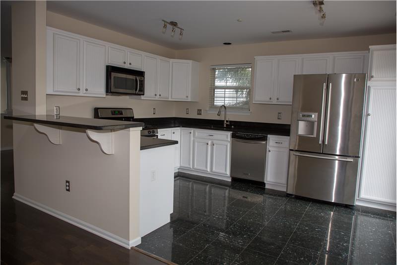 221 Valley Forge Lookout Place - Kitchen