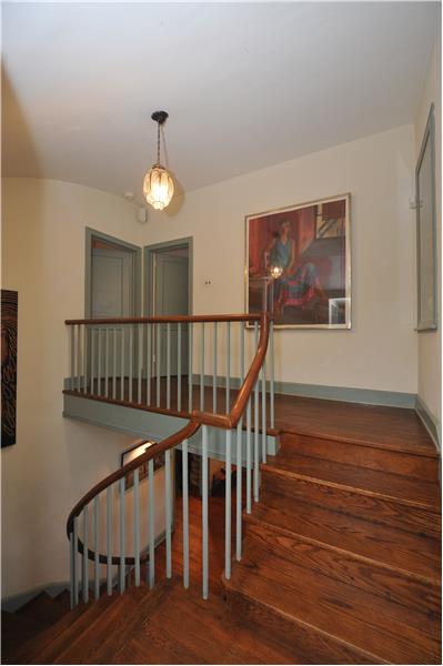 205 Maple Hill Road Curved Grand Staircase