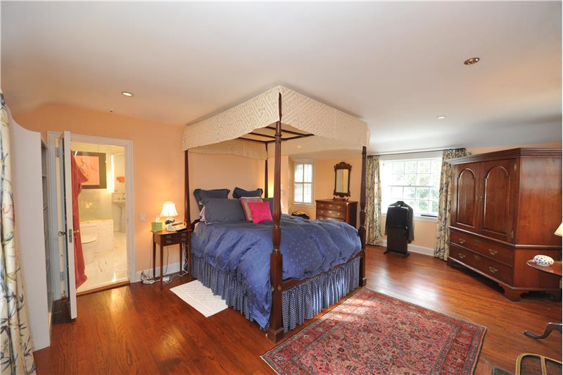 205 Maple Hill Road Master Bedroom