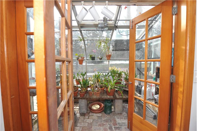 205 Maple Hill Road Greenhouse