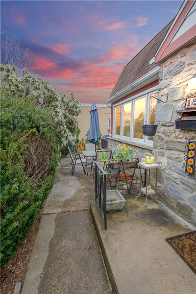 152 Juniper Road Front Patio
