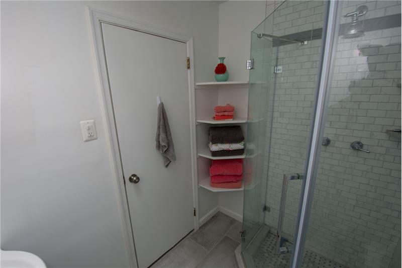 152 Juniper Road Master Bath