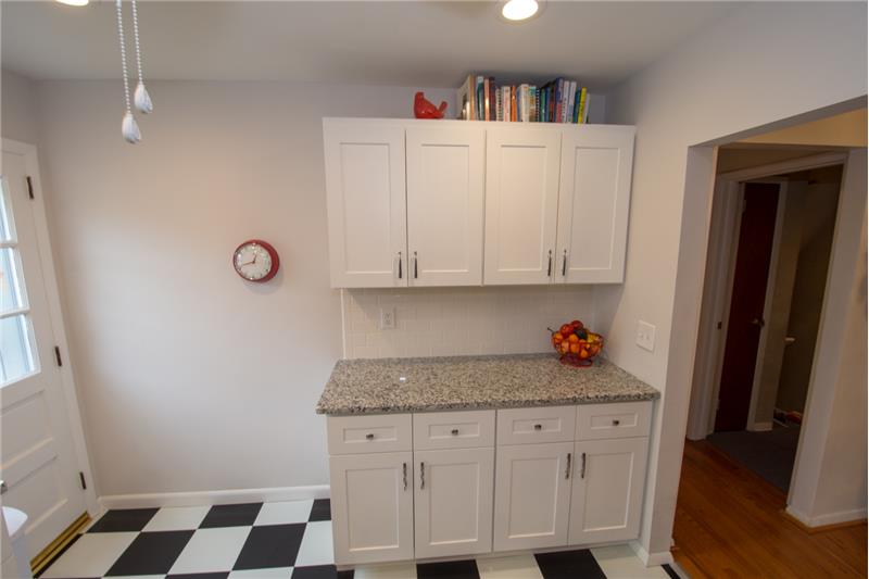 152 Juniper Road Eat in Kitchen