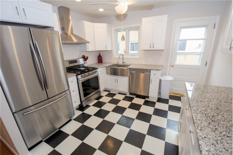 152 Juniper Road Eat in Kitchen