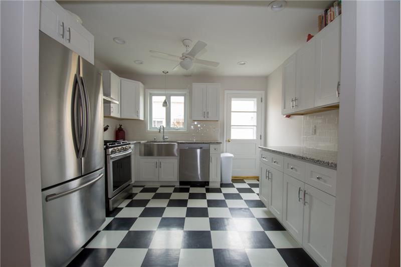 152 Juniper Road Eat in Kitchen