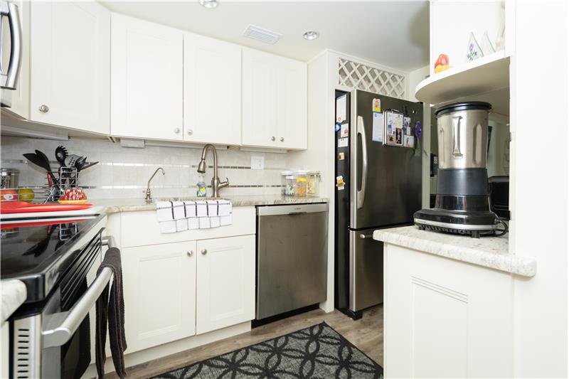 1203 Stonybrook Drive Kitchen