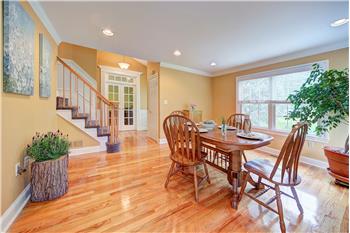 Primary listing photos for listing ID 521517