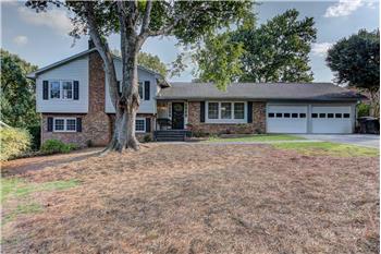 Primary listing photos for listing ID 494379