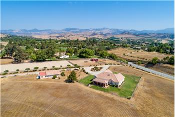 Primary listing photos for listing ID 521257