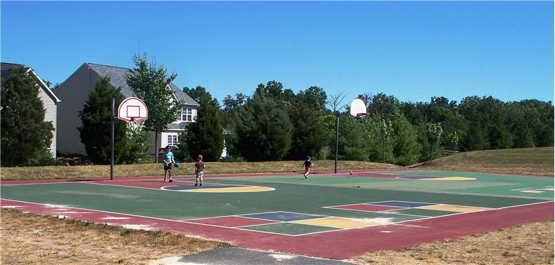 Mini Basketball at Clareybrook park