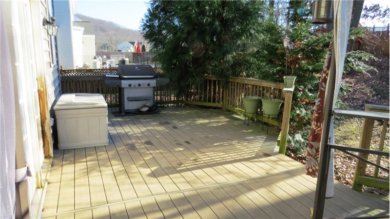 Composite Deck walks down to Back Yard