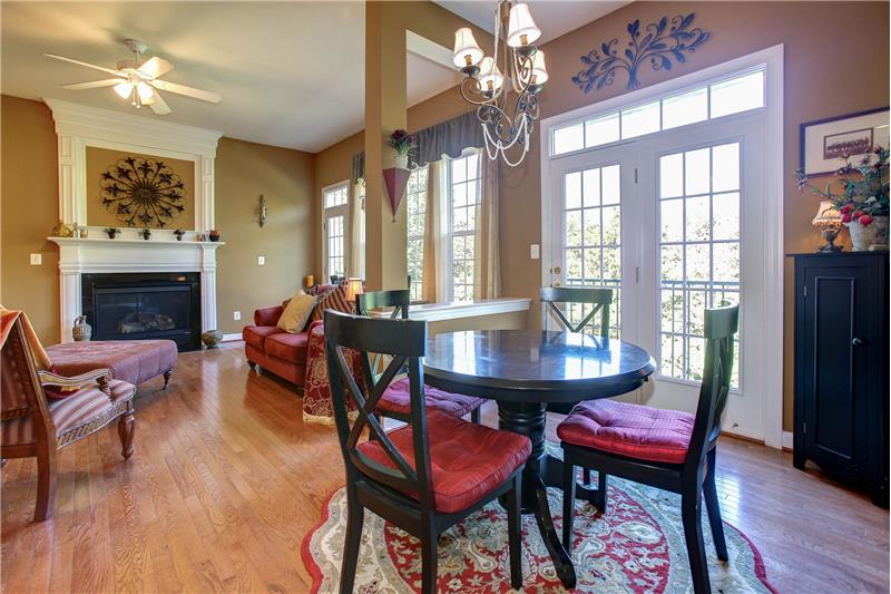 Breakfast Nook to Family Room