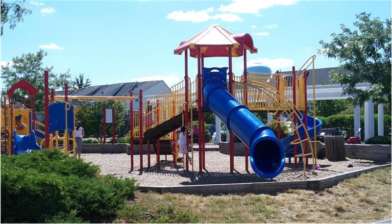 Playground at Clareybrook Park