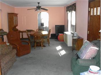 Primary listing photos for listing ID 410988