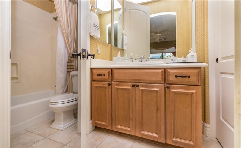 Casita Bathroom