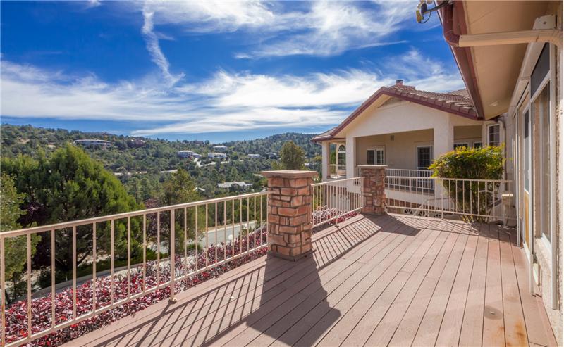 Front Deck Off Living Room