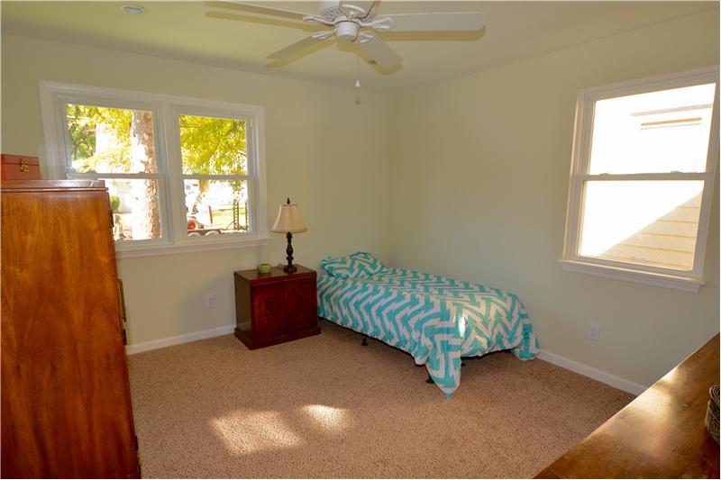 2nd bedroom