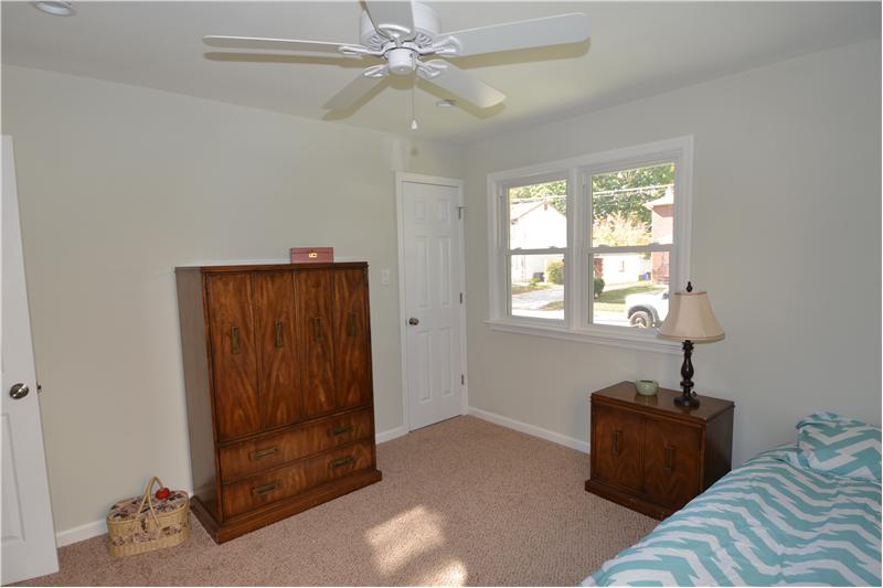 2nd bedroom