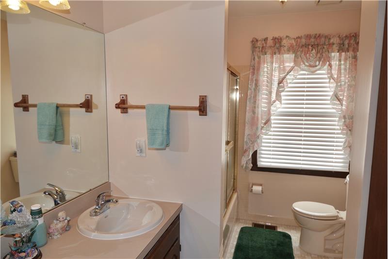 Full / Main Bath
