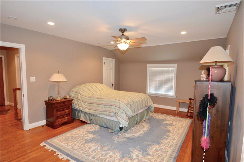 2nd Bedroom
