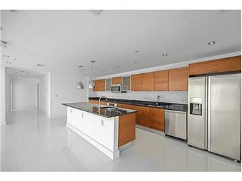 Primary listing photos for listing ID 425058