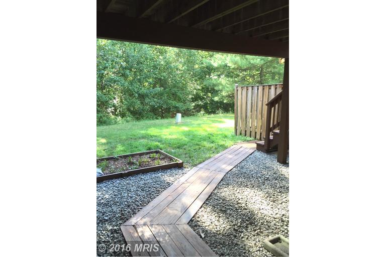 Exterior (Rear) walkout basement