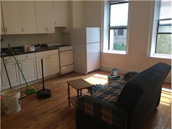 Primary listing photos for listing ID 414909