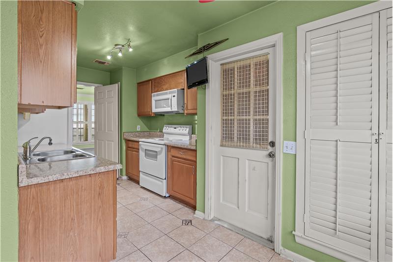 Door to Florida Room