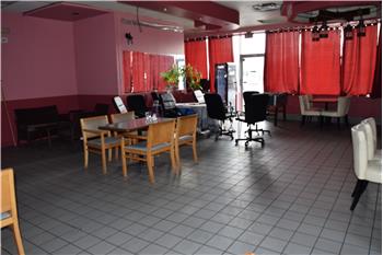 Primary listing photos for listing ID 428495